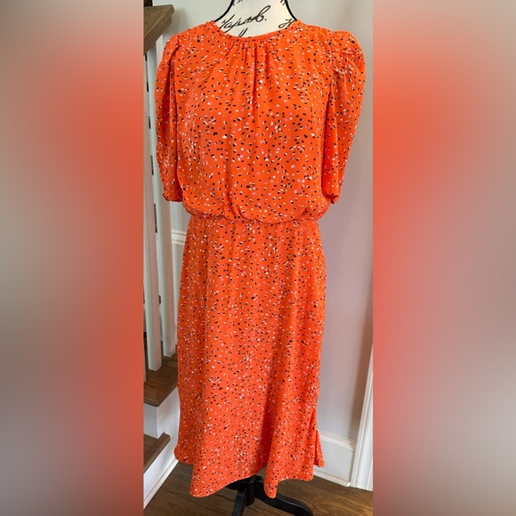 Ann Taylor Dresses & Skirts - LAST CHANCE NEW Ann Taylor Dress.  Size 8P.  NWOT.  Cute and comfortable!